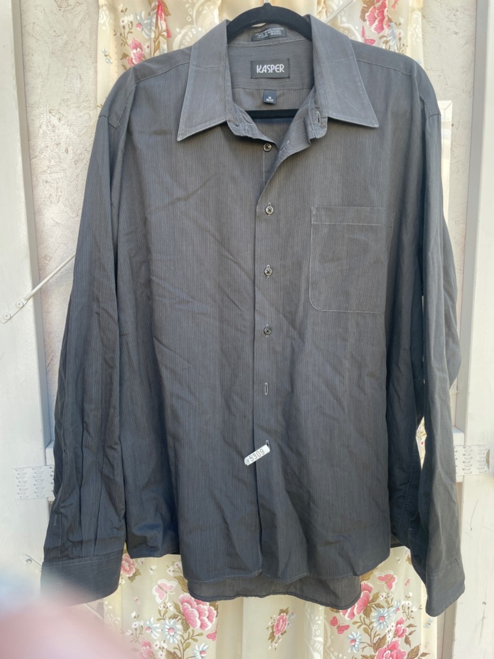 Kasper Men's Dark Gray Long-Sleeve Button-Up Shirt